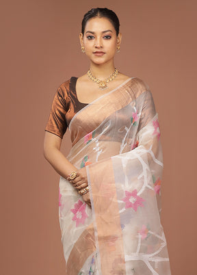 Grey Handloom Matka Pure Silk Saree With Blouse Piece