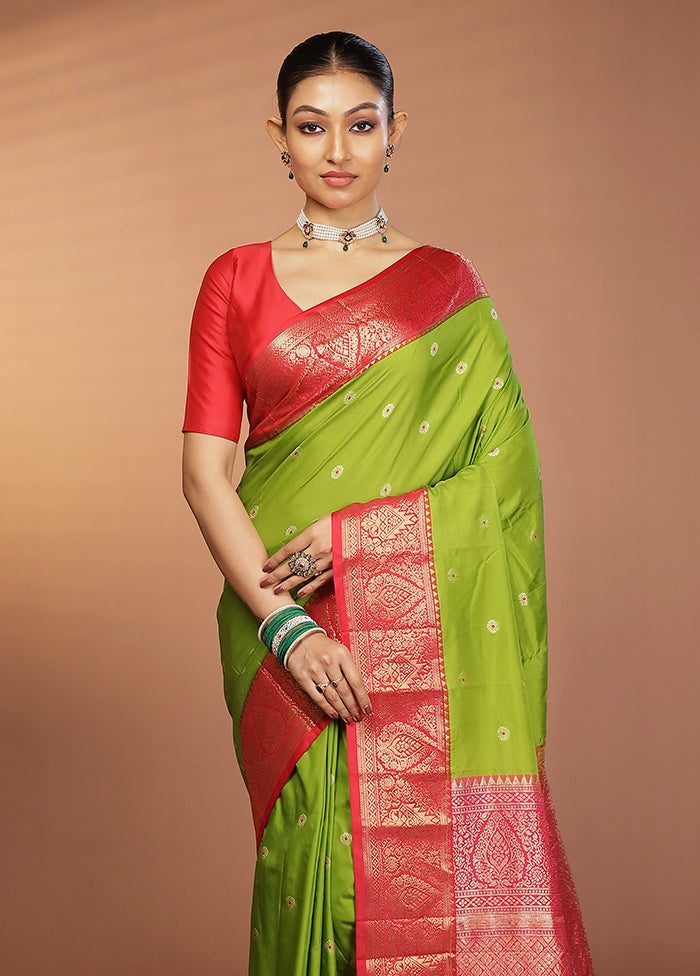 Green Kanjivaram Silk Saree With Blouse Piece