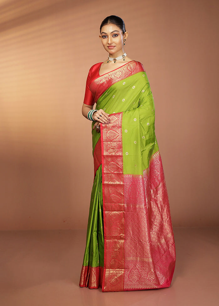 Green Kanjivaram Silk Saree With Blouse Piece