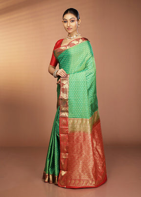 Green Handloom Kanjivaram Silk Saree With Blouse Piece