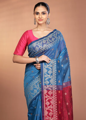 Blue Matka Silk Saree With Blouse Piece