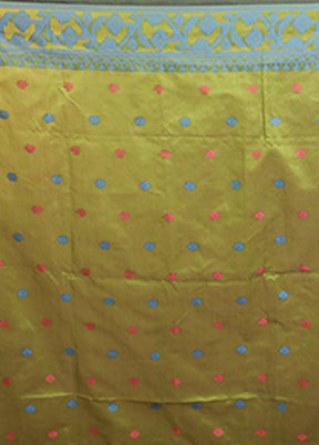Cream Matka Silk Saree With Blouse Piece