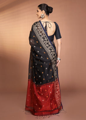 Black Matka Silk Saree With Blouse Piece