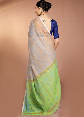 Grey Matka Silk Saree With Blouse Piece