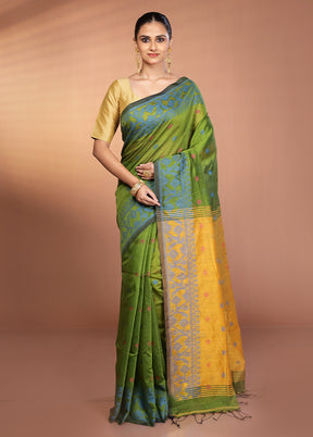Green Matka Silk Saree With Blouse Piece