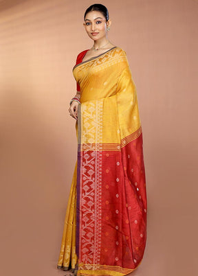 Yellow Matka Silk Saree With Blouse Piece
