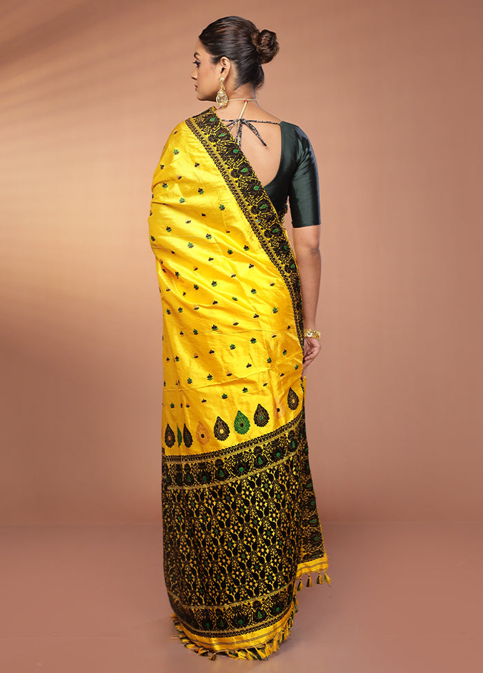 Yellow Handloom Assam Pure Silk Saree With Blouse Piece