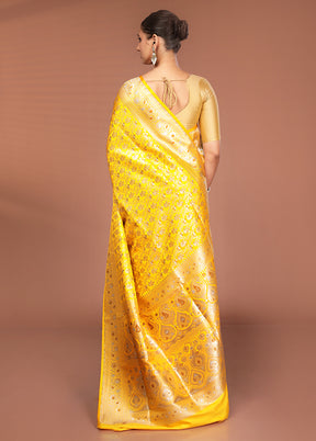 Yellow Handloom Tanchoi Pure Silk Saree With Blouse Piece