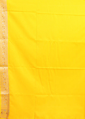 Yellow Handloom Tanchoi Pure Silk Saree With Blouse Piece