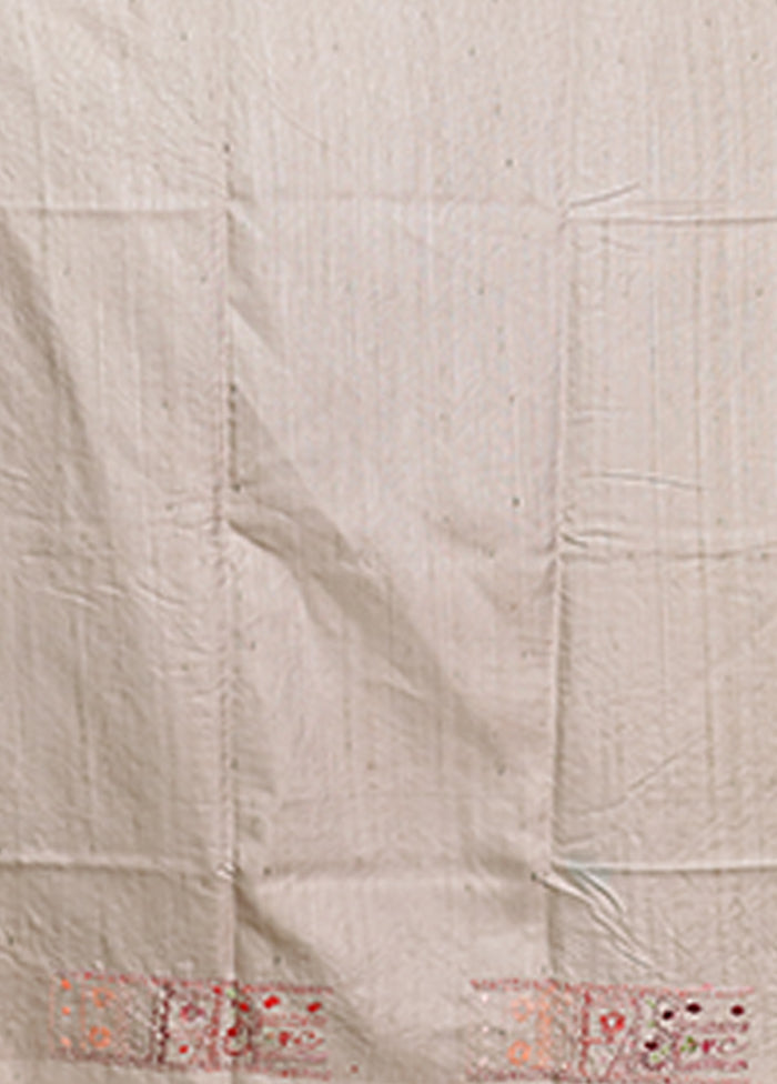 Cream Tussar Silk Saree With Blouse Piece