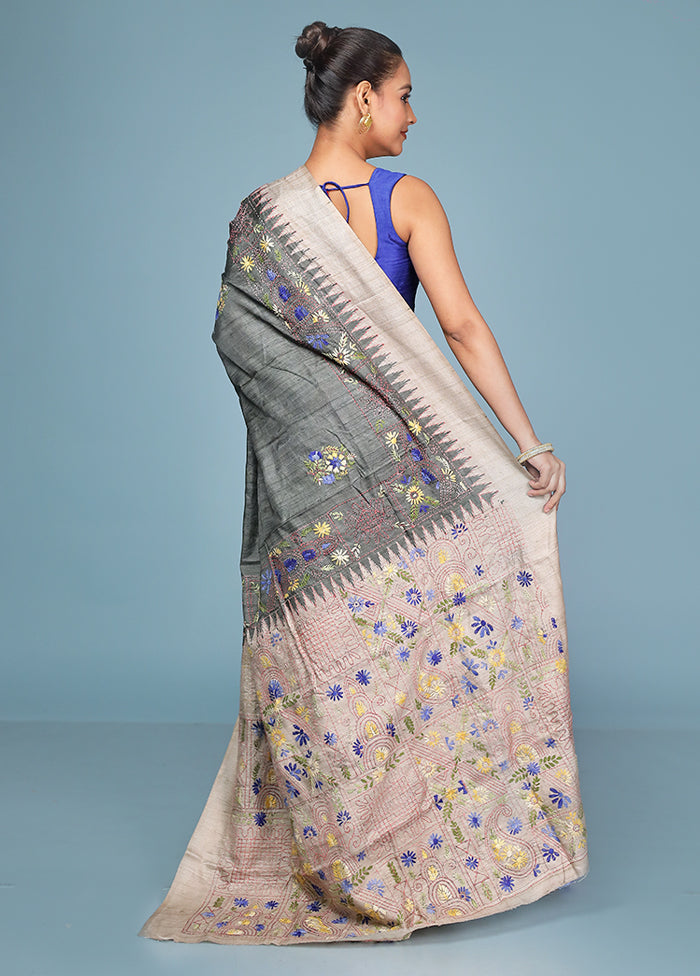 Cream Tussar Silk Saree With Blouse Piece