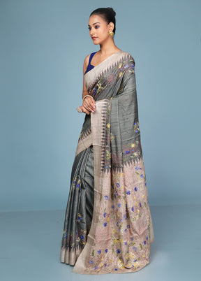 Cream Tussar Silk Saree With Blouse Piece