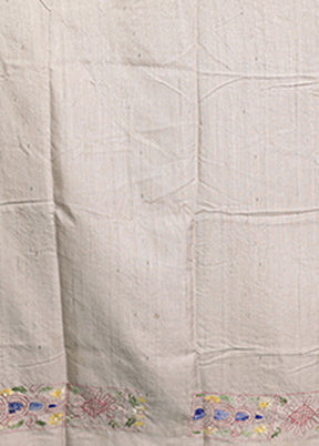 Cream Tussar Silk Saree With Blouse Piece