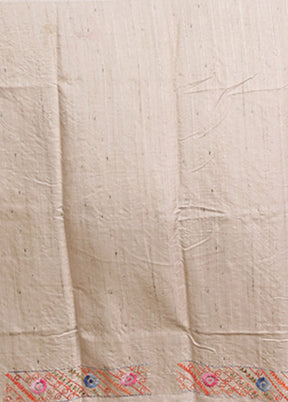 Cream Tussar Silk Saree With Blouse Piece