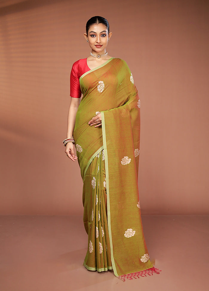 Green Matka Silk Saree With Blouse Piece