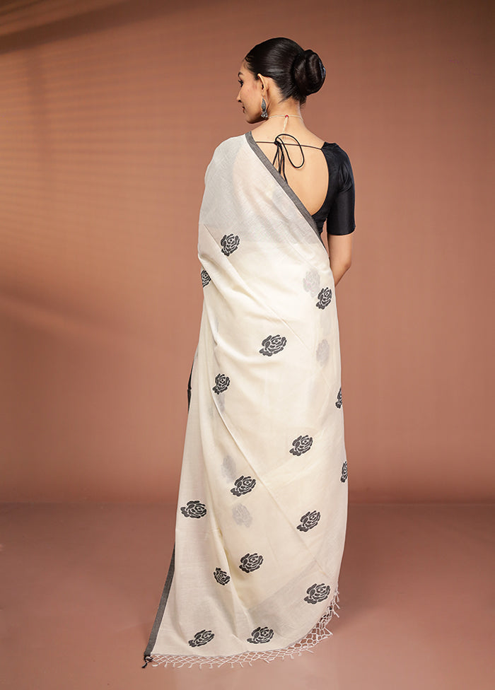 Cream Matka Silk Saree With Blouse Piece