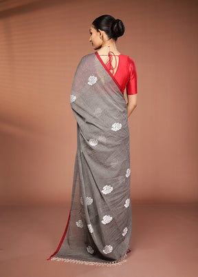 Grey Matka Silk Saree With Blouse Piece