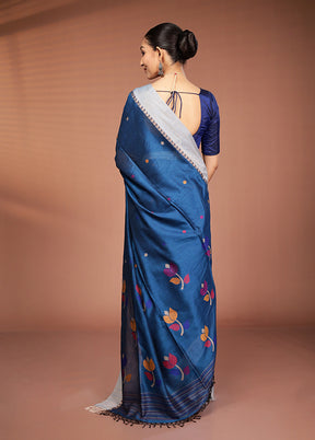 Blue Matka Silk Saree With Blouse Piece
