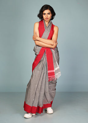 Grey Matka Silk Saree Without Blouse Piece
