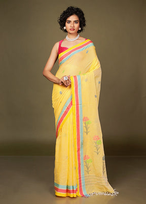 Yellow Matka Silk Saree With Blouse Piece