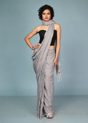 Grey Cotton Saree With Blouse Piece