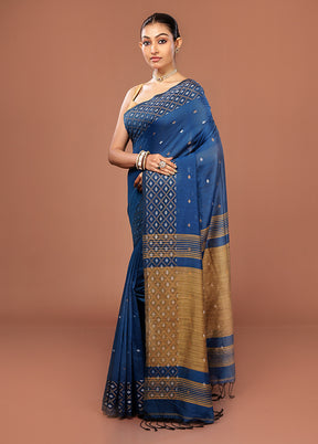 Blue Cotton Saree With Blouse Piece