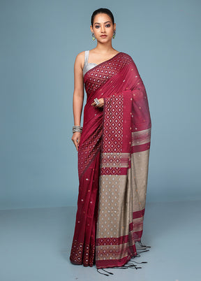 Cream Cotton Saree With Blouse Piece
