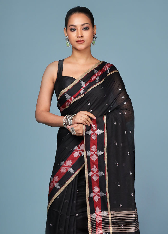 Cream Cotton Saree With Blouse Piece