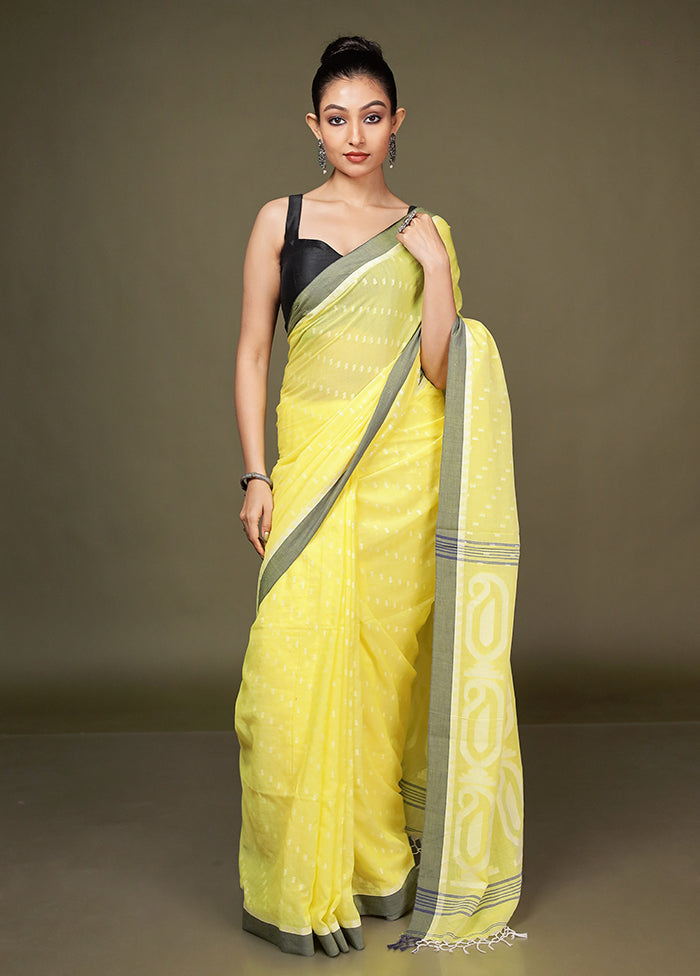 Yellow Matka Silk Saree With Blouse Piece