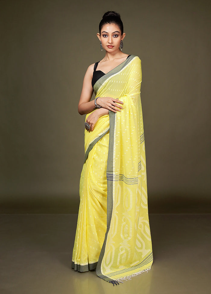 Yellow Matka Silk Saree With Blouse Piece