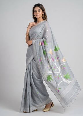 Grey Matka Silk Saree With Blouse Piece