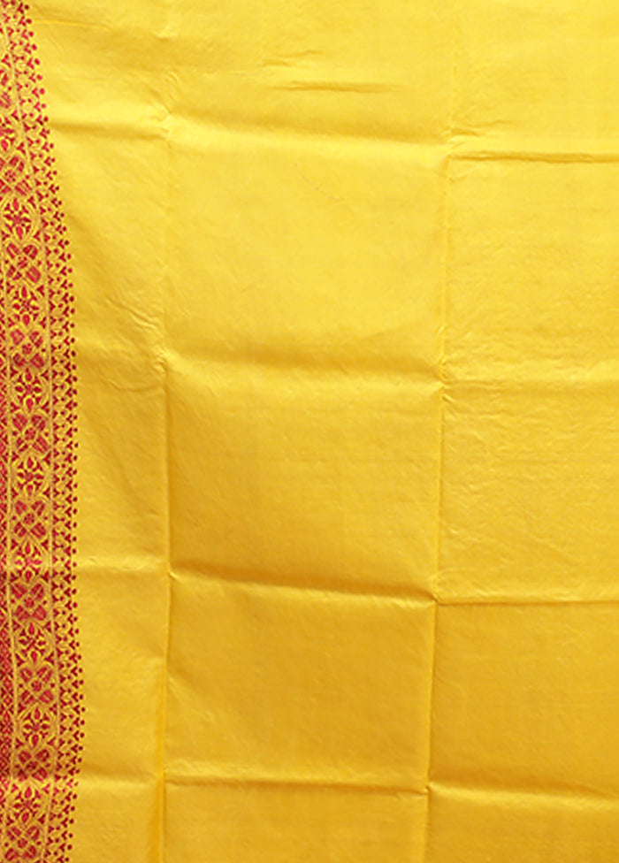 Yellow Kantha Stitch Pure Silk Saree With Blouse Piece