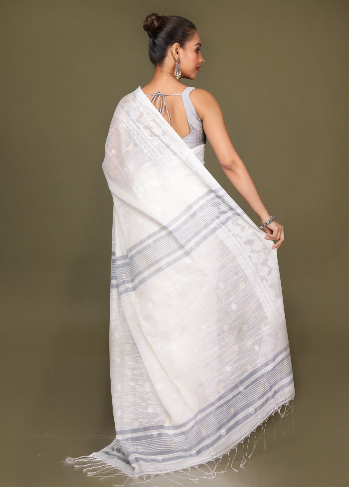 White Matka Silk Saree With Blouse Piece