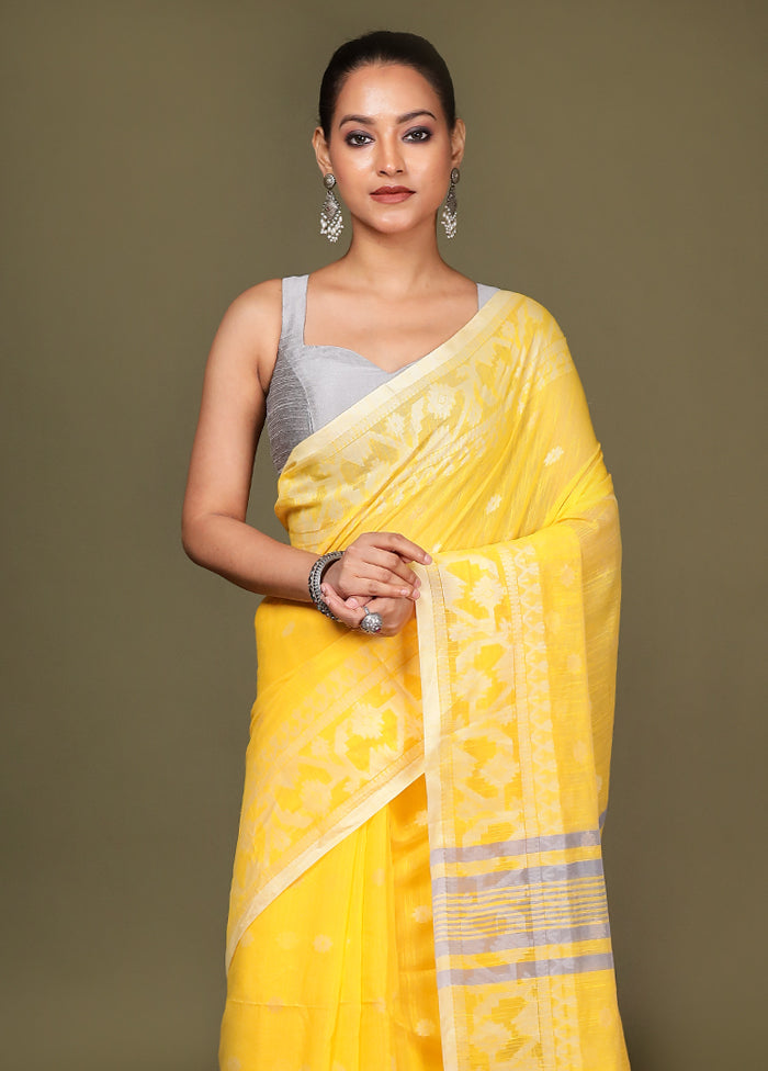 Yellow Matka Silk Saree With Blouse Piece