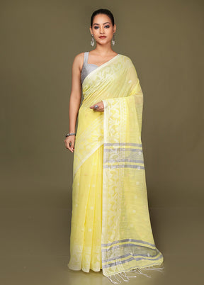 Yellow Matka Silk Saree With Blouse Piece