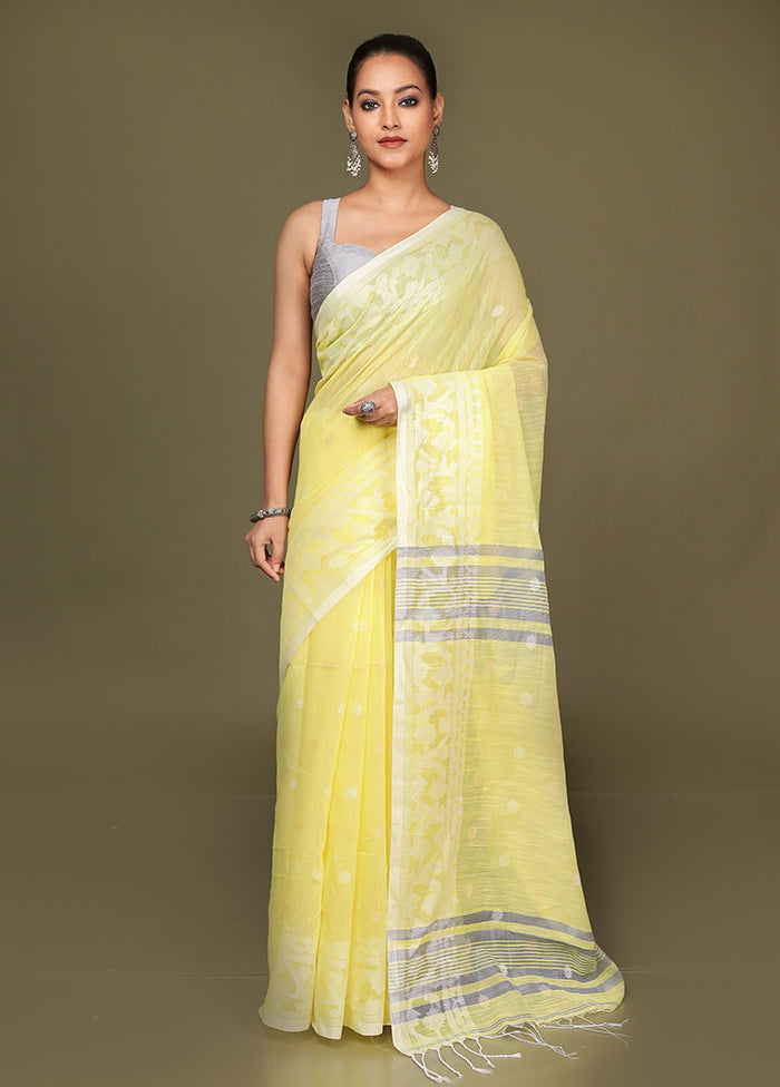 Yellow Matka Silk Saree With Blouse Piece