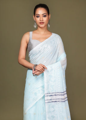 Blue Matka Silk Saree With Blouse Piece