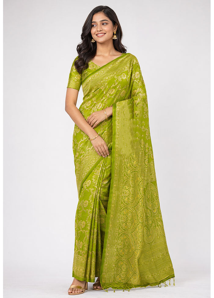 Green Dupion Silk Saree With Blouse Piece