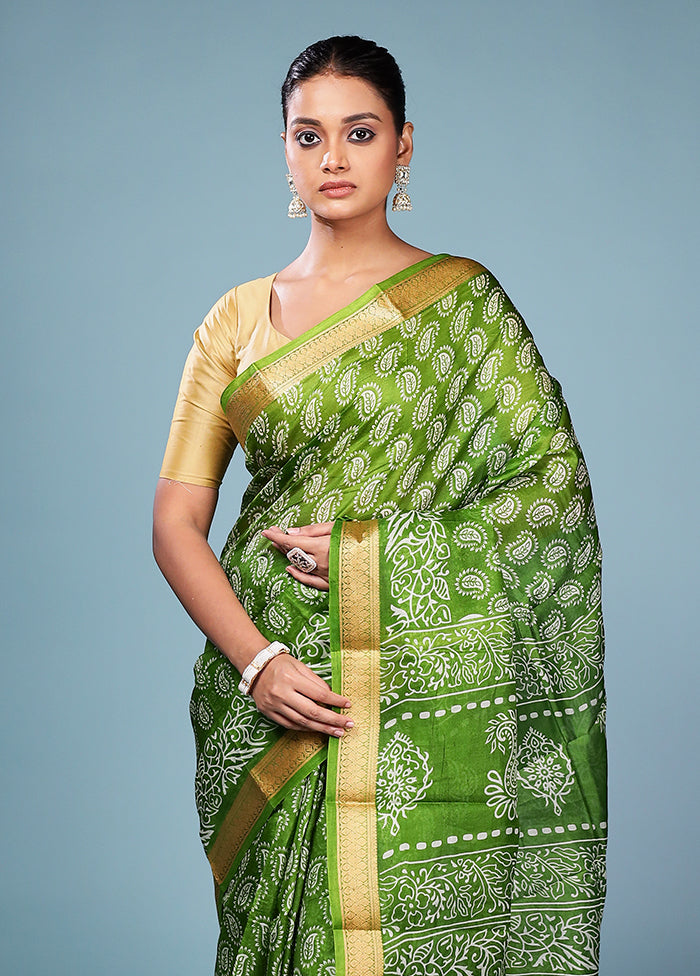 Green Printed Pure Silk Saree Without Blouse Piece