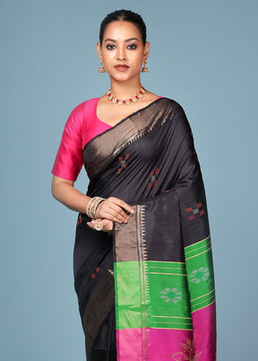 Green Handloom Kanjivaram Pure Silk Saree With Blouse Piece