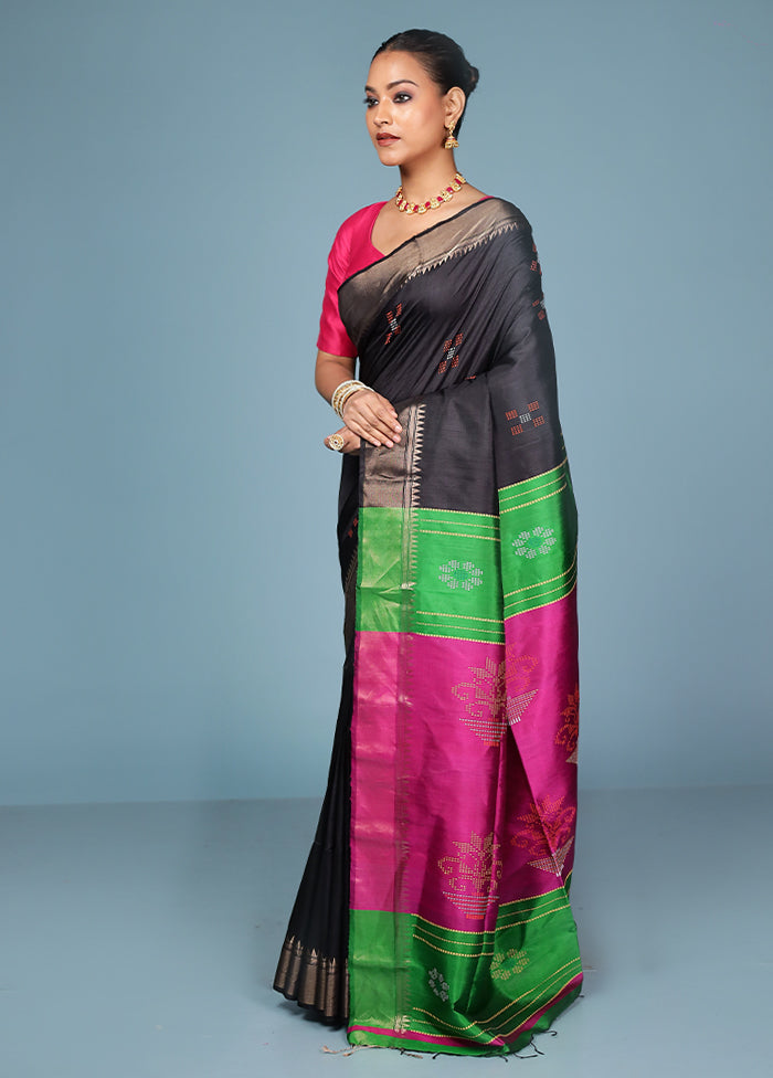 Green Handloom Kanjivaram Pure Silk Saree With Blouse Piece