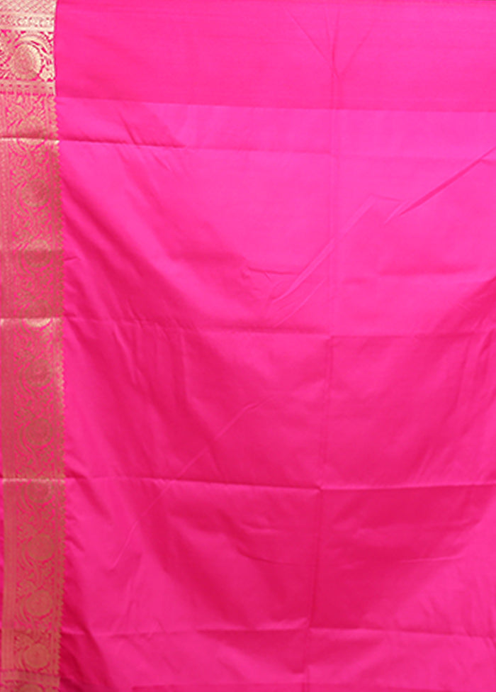 Green Uppada Silk Saree With Blouse Piece