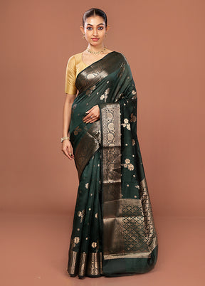 Green Kora Silk Saree With Blouse Piece