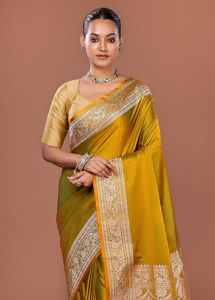 Green Banarasi Silk Saree With Blouse Piece