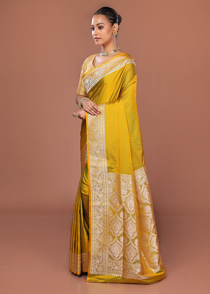 Green Banarasi Silk Saree With Blouse Piece