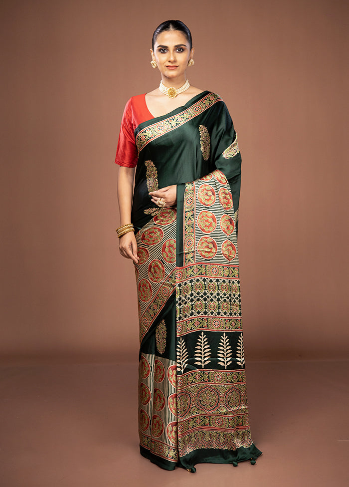 Green Dupion Silk Saree With Blouse Piece