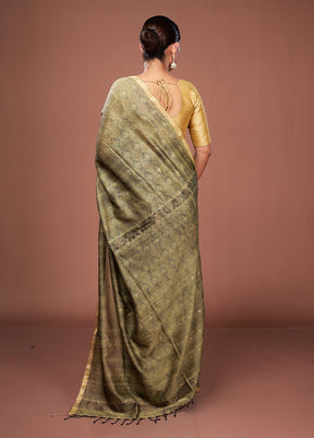 Green Matka Silk Saree With Blouse Piece