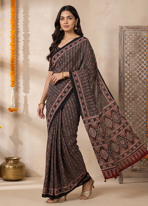 Black Printed Silk Saree Without Blouse Piece