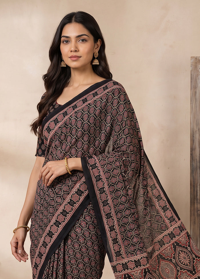 Black Printed Silk Saree Without Blouse Piece