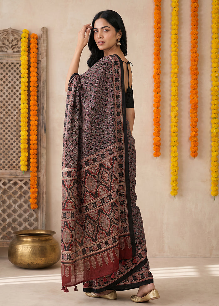 Black Printed Silk Saree Without Blouse Piece